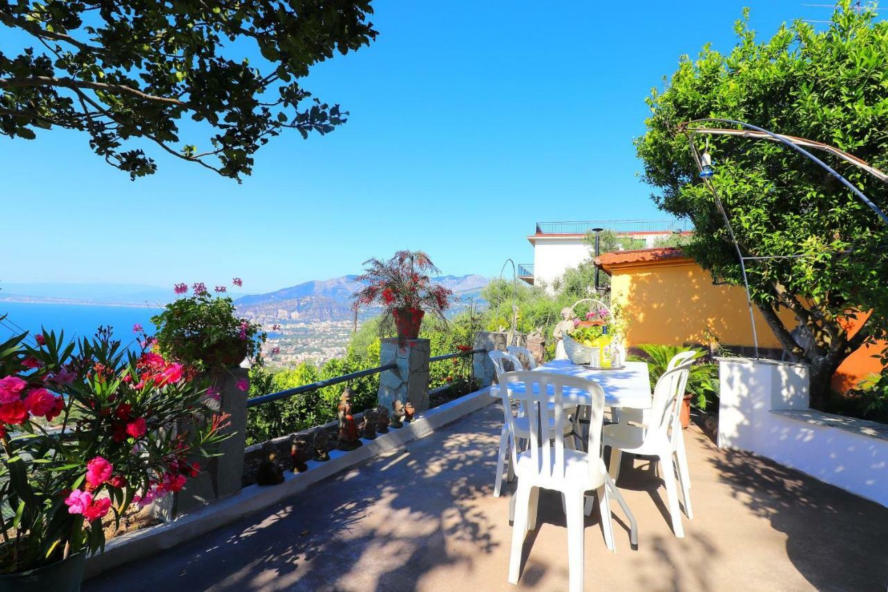 La Rosa Del Sud - De Vivo Realty Sorrento Διαμέρισμα Εξωτερικό φωτογραφία